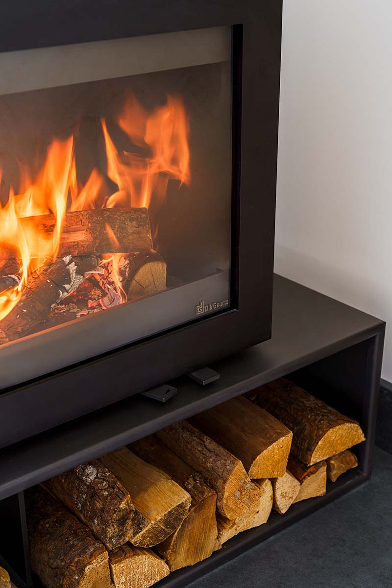 Dik Geurts Bora Corner (Floating Plateau) wood burning stove