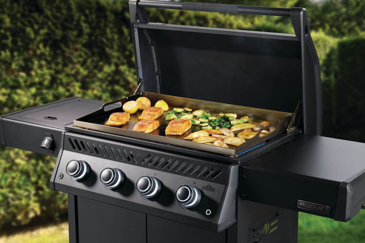 Napoleon Phantom Rogue PRO 30 Plancha Gas Griddle