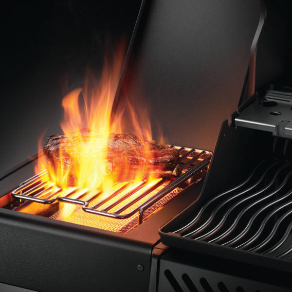 Napoleon Gas Barbecue Phantom Rogue SE 425 RSIB