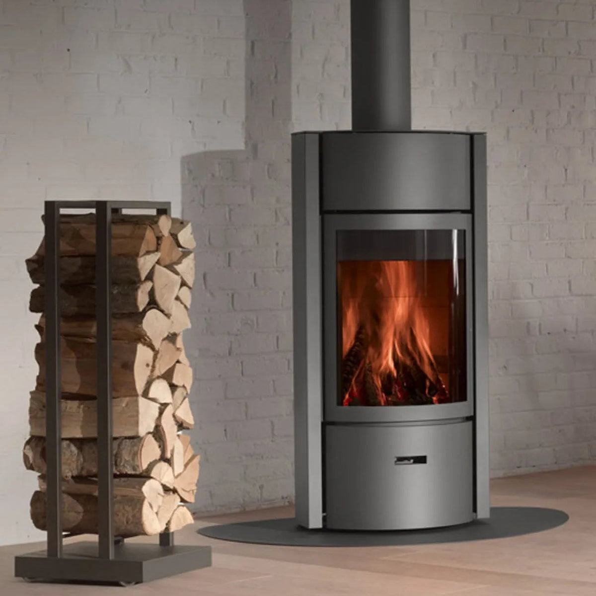 Stûv 30 Low Freestanding Wood Burning Stove